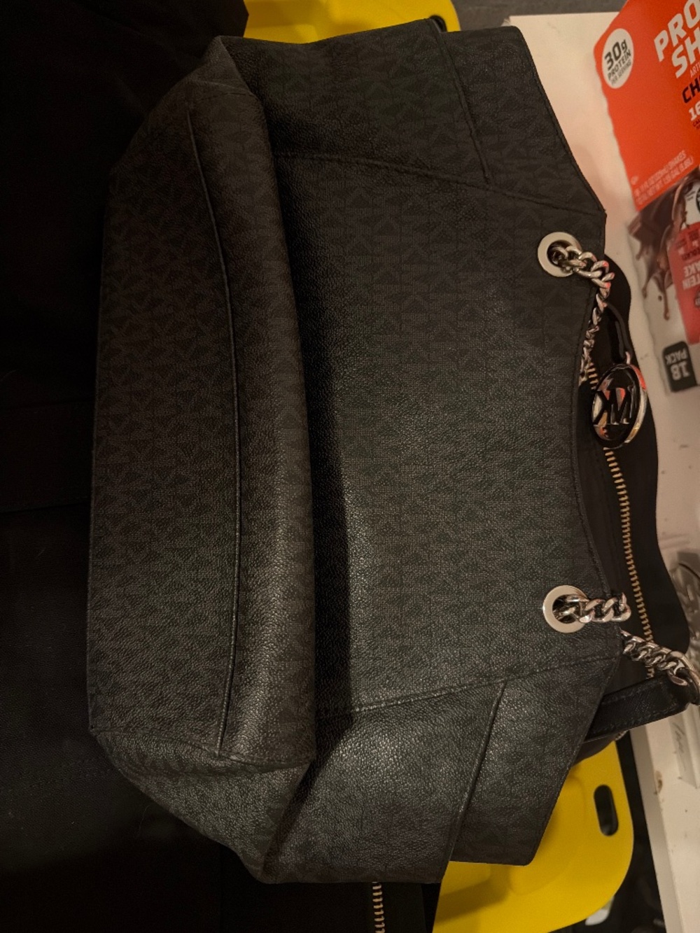 Michael Kors hand bag